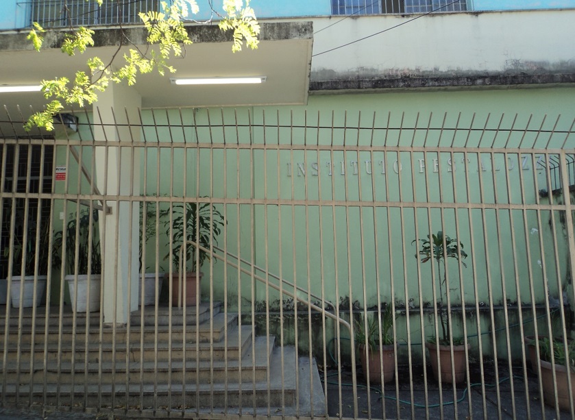 Parte da fachada da Escola Estadual Pestalozzi que, até os dias atuais preserva o nome Instituto Pestalozzi